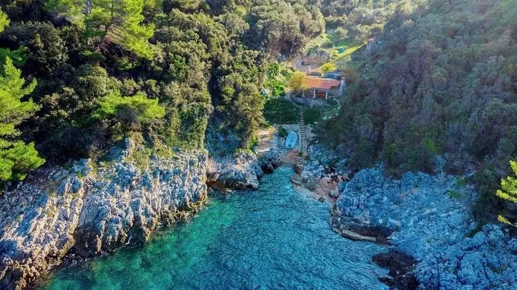 Ev (One Bedroom House with Terrace)