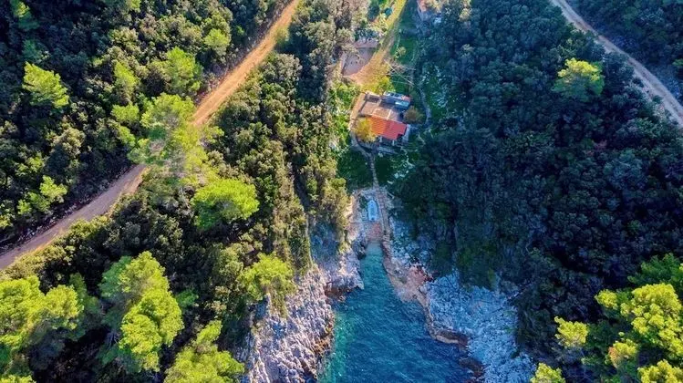 Ev (One Bedroom House with Terrace)