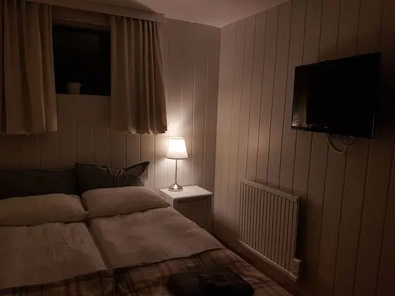 Small Double room with shared bathroom in 1 rooms in the annex building