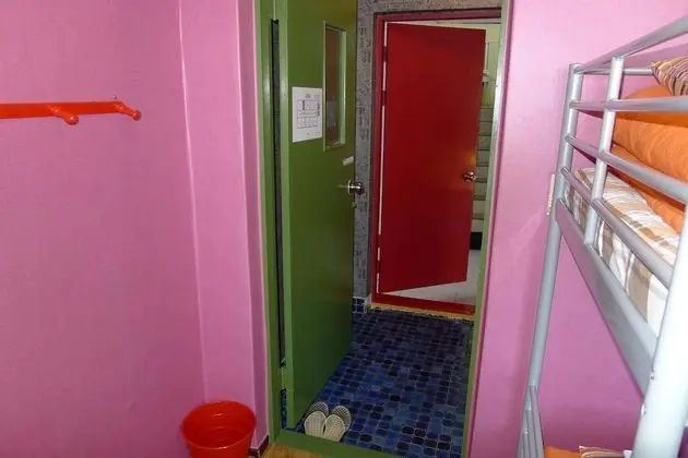 Ortak Ranzalı Oda, Sadece kadınlar için (for 4 persons)