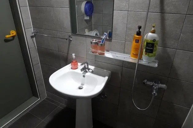 Ortak Ranzalı Oda, Sadece kadınlar için (for 4 persons)