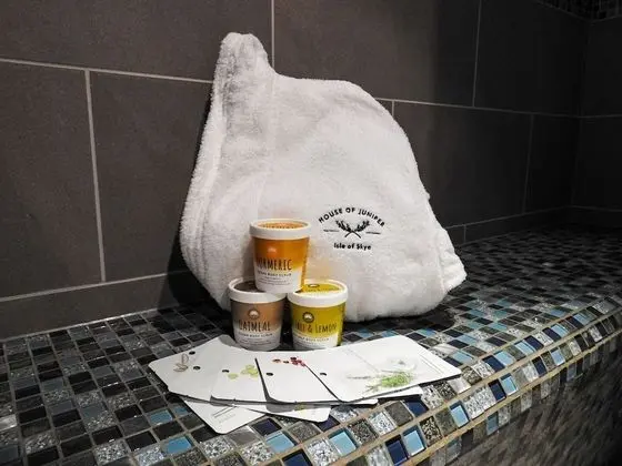 Classic Tek Büyük Yataklı Oda, Engellilere Uygun, Banyolu/Duşlu