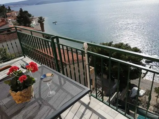 Apart Daire (One-Bedroom Apartment with SeaView -A)