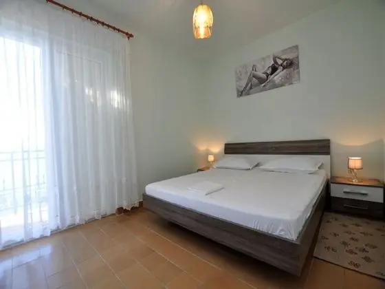 Apart Daire (One-Bedroom Apartment -Terrace and Se)