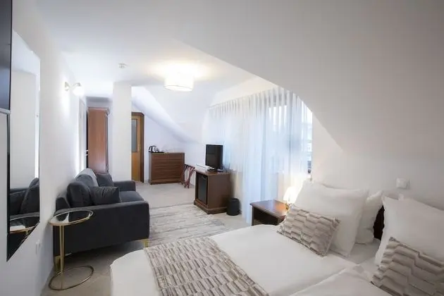 Comfort Tek Büyük Yataklı Oda