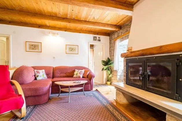 Ev (Four Bedroom Villa with Terrace and S)