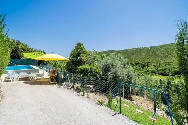 Ev (Four Bedroom Villa with Terrace and S)