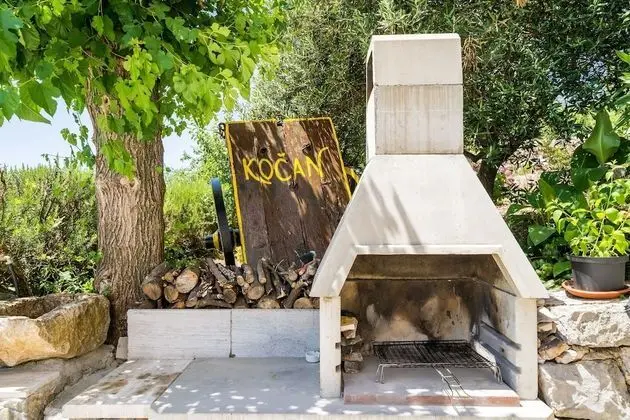 Ev (Four Bedroom Villa with Terrace and S)