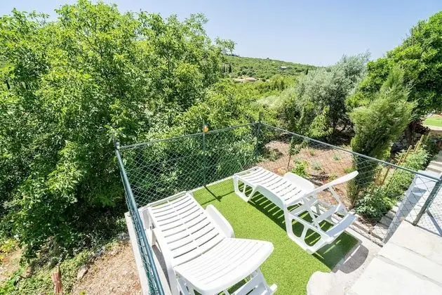 Ev (Four Bedroom Villa with Terrace and S)