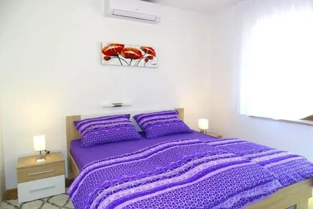 Family Ev, Birden Çok Yatak, Bahçeli (House Kolpa Paradise Whirlpool And)