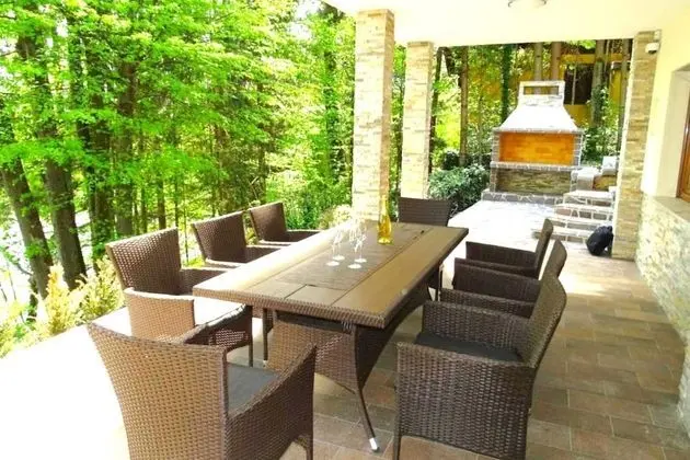 Family Ev, Birden Çok Yatak, Bahçeli (House Kolpa Paradise Whirlpool And)