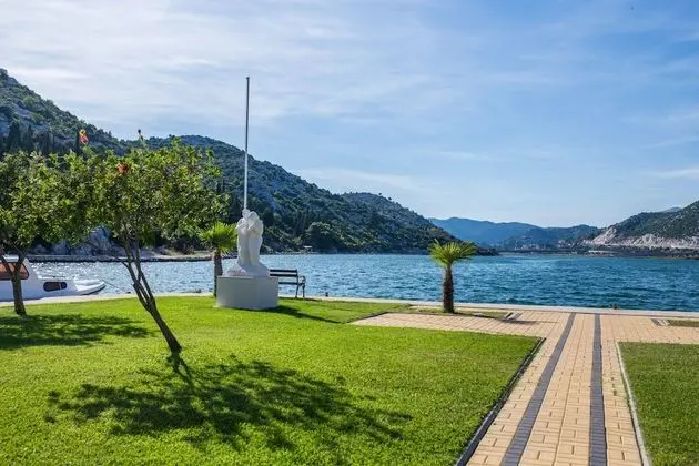 Villa, Deniz Manzaralı