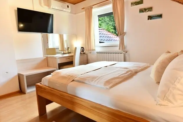 Comfort Tek Büyük Yataklı Oda