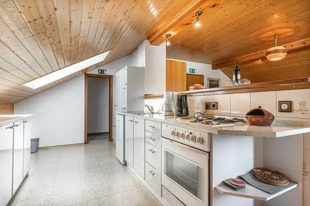 Honeymoon Ev, Birden Çok Yatak, Bahçeli (House Mavko Near Lake Cerknica)