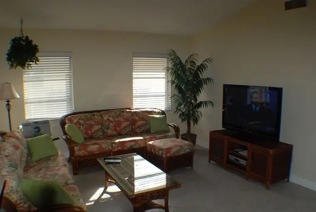 Ev, 3 Yatak Odası, Kişiye Özel Havuzlu, Kanal Manzaralı (2 Bathrooms)
