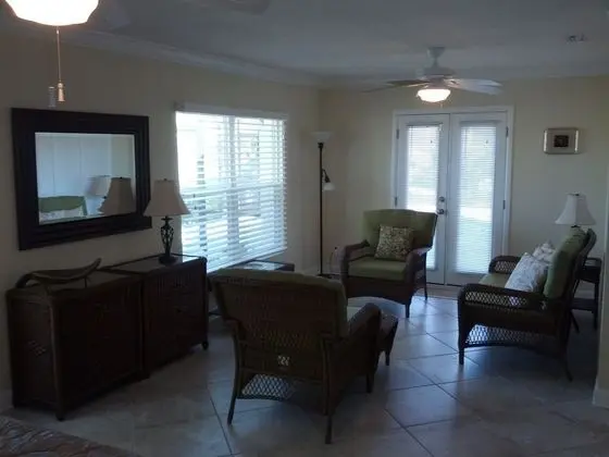 Ev, 3 Yatak Odası, Kişiye Özel Havuzlu, Kanal Manzaralı (2 Bathrooms)