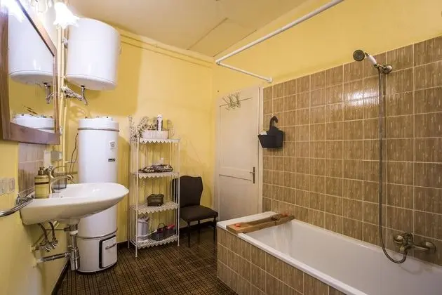 Ev, 1 Yatak Odası, Engellilere Uygun, Sigara İçilebilir