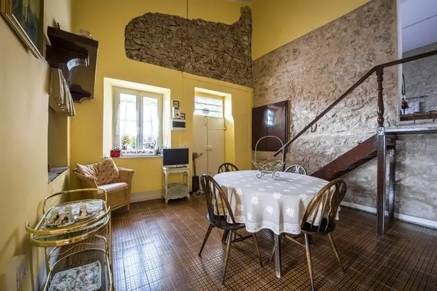 Ev, 1 Yatak Odası, Engellilere Uygun, Sigara İçilebilir