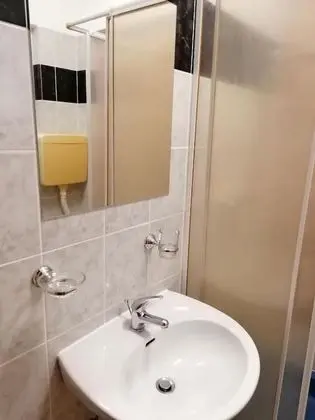 Apart Daire (One Bedroom Apartment with Balcony an)