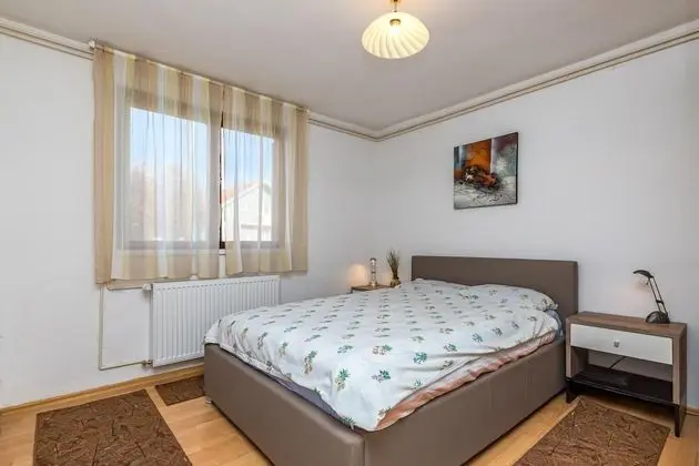 Family Ev, 2 Çift Kişilik Yatak, 2 Banyolu, Bahçeli (House Pepica)