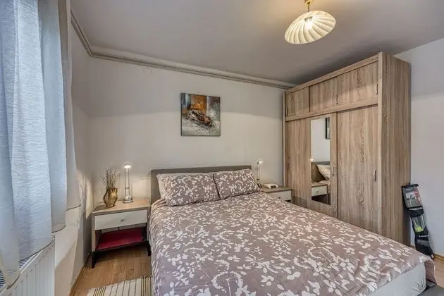 Family Ev, 2 Çift Kişilik Yatak, 2 Banyolu, Bahçeli (House Pepica)