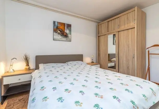 Family Ev, 2 Çift Kişilik Yatak, 2 Banyolu, Bahçeli (House Pepica)