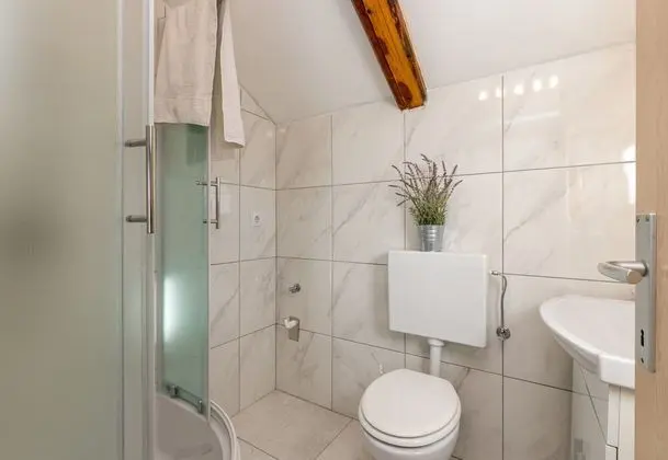 Family Ev, 2 Çift Kişilik Yatak, 2 Banyolu, Bahçeli (House Pepica)