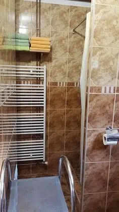 Stüdyo, Zemin Kat