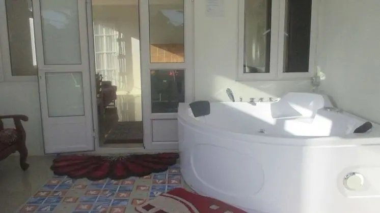 Ev, 4 Yatak Odası, Sigara İçilebilir, Balkon