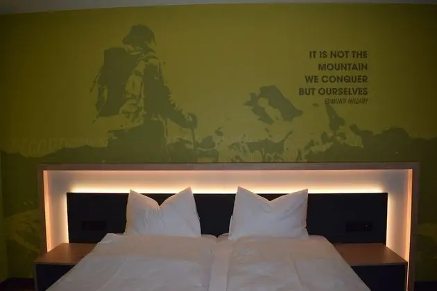 Comfort Tek Büyük veya İki Ayrı Yataklı Oda