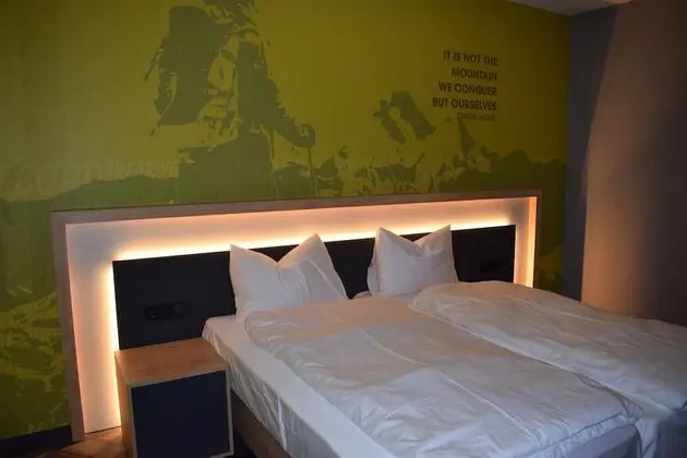 Comfort Tek Büyük veya İki Ayrı Yataklı Oda