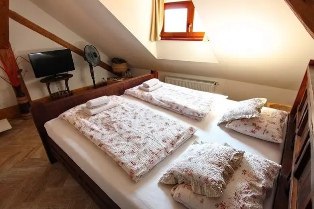 Tek Büyük veya İki Ayrı Yataklı Oda