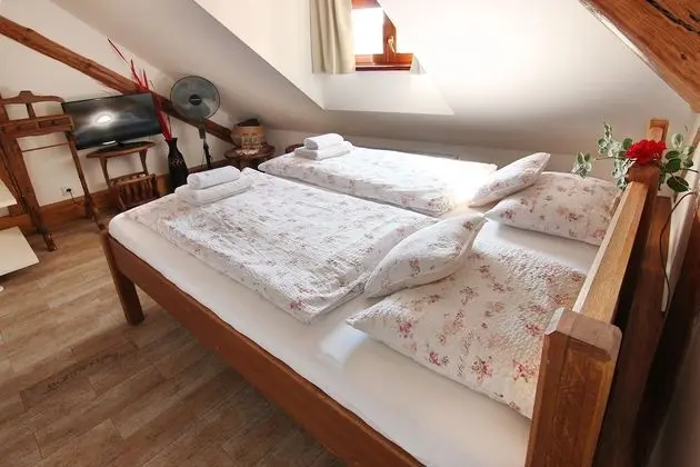 Tek Büyük veya İki Ayrı Yataklı Oda