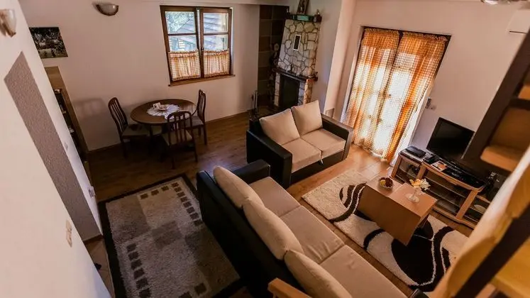 Ev, 2 Yatak Odası, Balkon, Dağ Manzaralı
