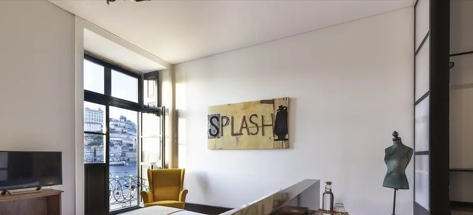 Superior Oda, Nehir Manzaralı