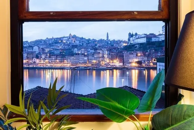 Superior Oda, Nehir Manzaralı