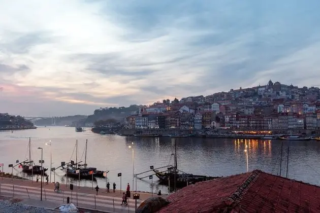 Superior Oda, Nehir Manzaralı