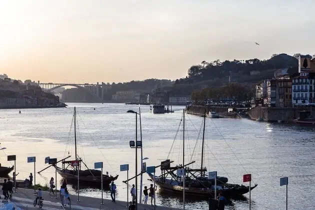 Superior Oda, Nehir Manzaralı