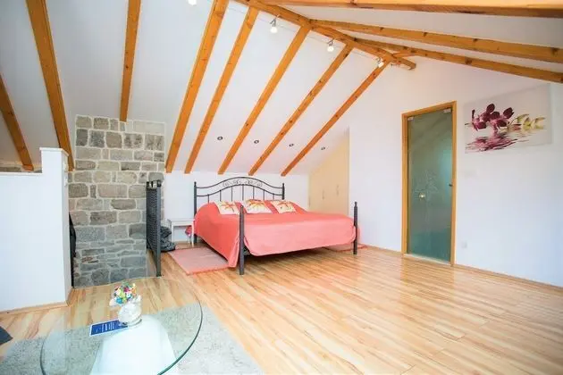 Deluxe Oda, 1 En Büyük (King) Boy Yatak