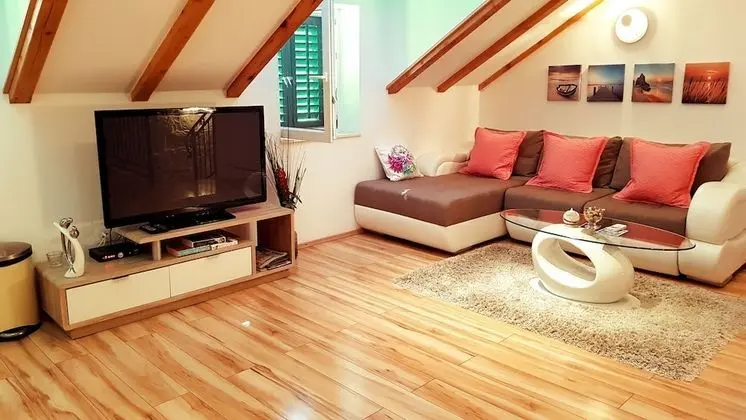 Deluxe Oda, 1 En Büyük (King) Boy Yatak