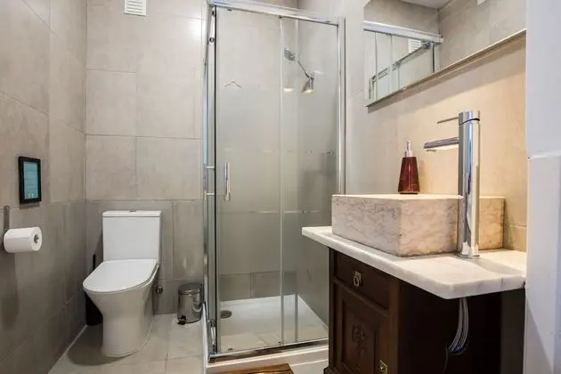 Süit, Banyolu/Duşlu