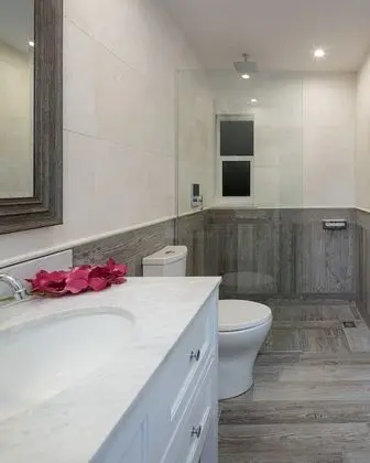 Ev, 3 Yatak Odası, Kişiye Özel Havuzlu, Kanal Manzaralı (2 Bathrooms)