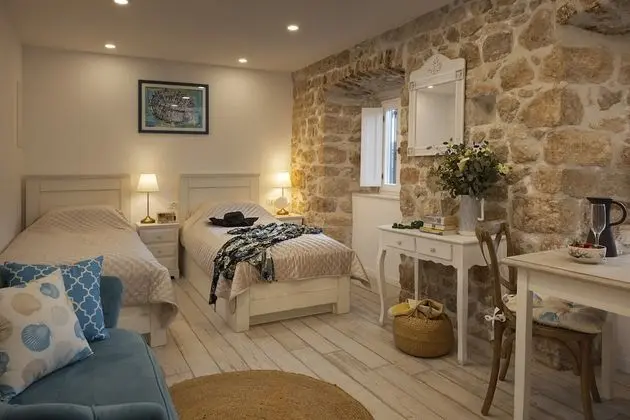 Deluxe Tek Büyük veya İki Ayrı Yataklı Oda