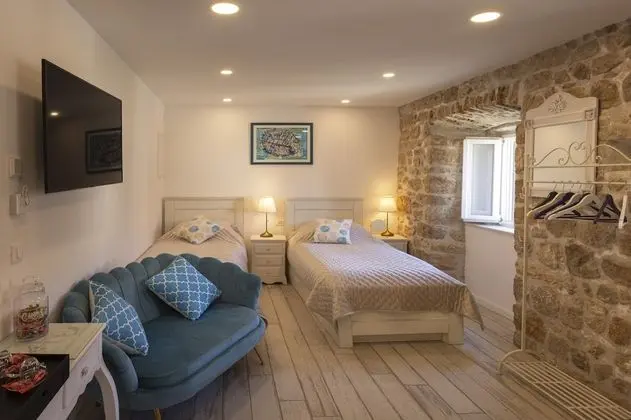 Deluxe Tek Büyük veya İki Ayrı Yataklı Oda