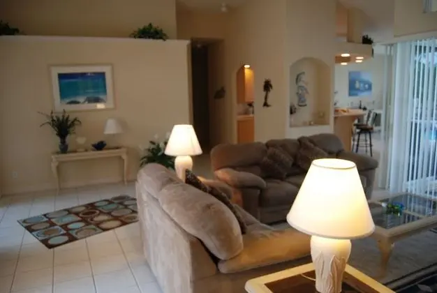 Ev, 3 Yatak Odası, Kişiye Özel Havuzlu, Kanal Manzaralı (2 Bathrooms)