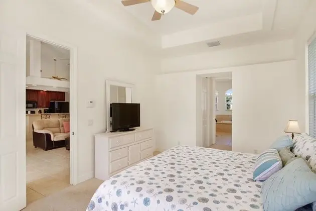Ev, 3 Yatak Odası, Kişiye Özel Havuzlu, Kanal Manzaralı (2 Bathrooms)