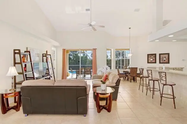 Ev, 3 Yatak Odası, Kişiye Özel Havuzlu, Kanal Manzaralı (2 Bathrooms)
