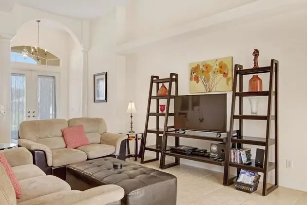 Ev, 3 Yatak Odası, Kişiye Özel Havuzlu, Kanal Manzaralı (2 Bathrooms)