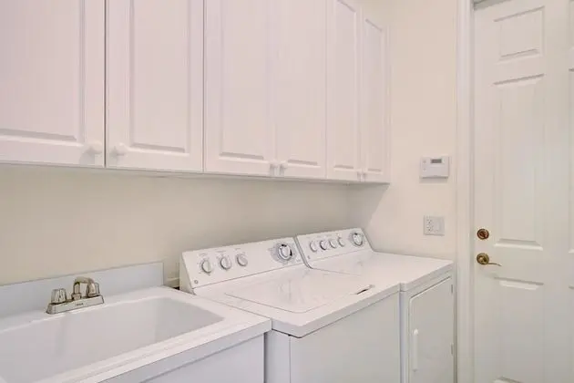 Ev, 3 Yatak Odası, Kişiye Özel Havuzlu, Kanal Manzaralı (2 Bathrooms)