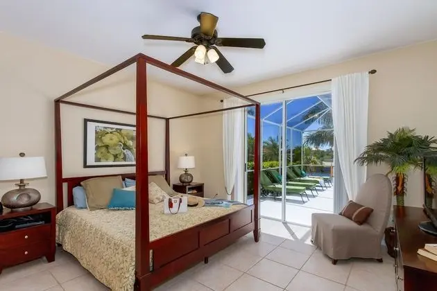 Villa, 5 Yatak Odası, Kişiye Özel Havuzlu (3 Bathrooms)